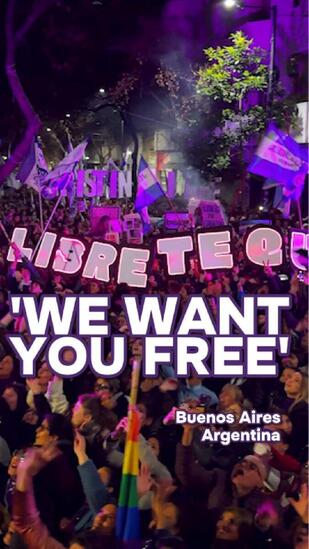 Argentine. Des milliers de manifestantes contre les violences sexistes, réclamant justice pour le féminicide récent d'Agostina Vega, 14 ans #v @telesurenglish