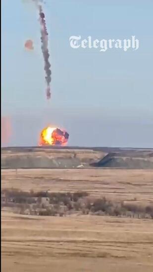 Le missile balistique intercontinental russe «Satan II» a explosé après s'être écrasé sur Terre lors d'un nouvel essai raté #v @Telegraph