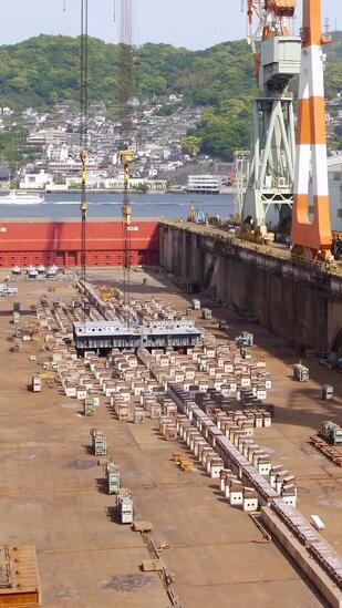 Construction en accéléré d'un paquebot de croisière #v @BartGonnissen