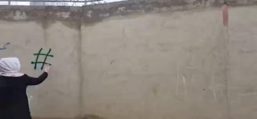 «Laissez-moi aller à l’école». Malgré le danger, les filles afghanes continuent de protester contre les talibans #v @jahanzebwesa